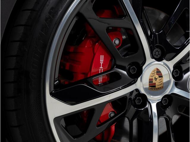 Porsche Taycan 4S Cross Turismo