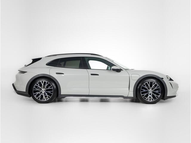 Porsche Taycan 4 Cross Turismo