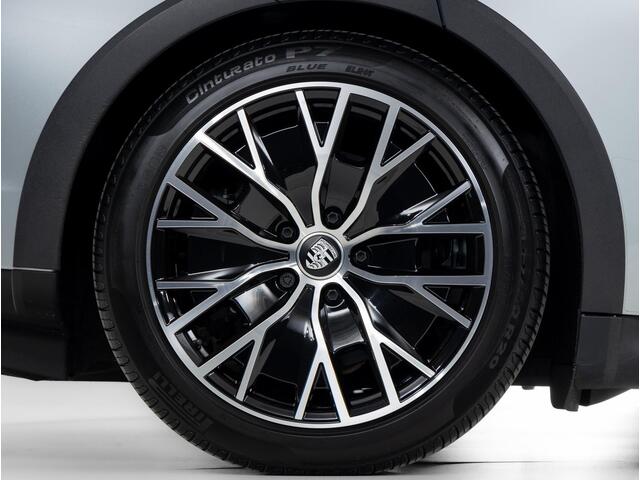 Porsche Taycan 4 Cross Turismo