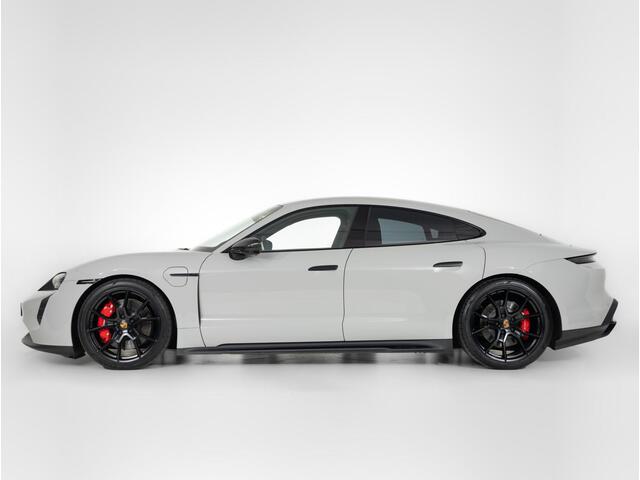 Porsche Taycan GTS