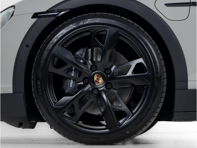 Porsche Taycan 4 Cross Turismo