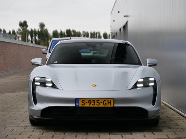 Porsche Taycan 4S 79 kWh 517 Pk Automaat Dual scherm / Pano-dak / Navi / DAB / Apple Carplay / Camera's