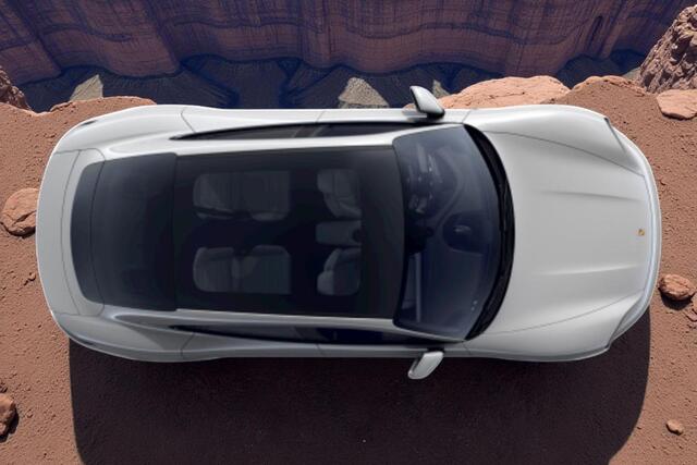 Porsche Taycan 4S Performance Plus 93 kWh 420kW/572pk Aut LUCHTVERING + LIFT + 18-WEG STOELEN + PANODAK + 2ND DISPLAY + ACHTERASBESTURING + WARMTEPOMP + ADAPT.CRUISE + LANE ASSIST + PDLS+ + SPORT CHRONO + STOEL-&STUURVERWARMING + BOSE + 360 CAMERA + 21" LM-VELGEN!!