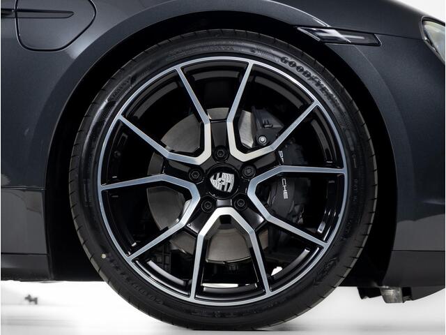 Porsche Taycan 89 kWh