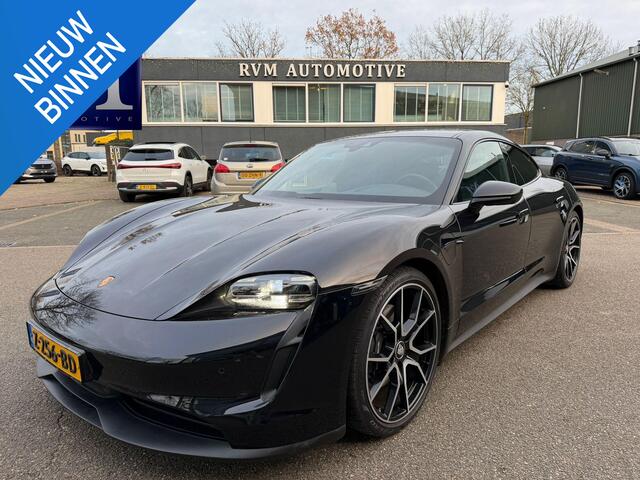 Porsche Taycan Performance 84 kWh VAN: 68.900,- VOOR: 64.440,- UW EINDEJAARSVOORDEEL: 4.460,- EURO | ADAPT. CRUISE | DODE HOEK HERKENNING | SPORTCHRONO | HEAD UP | WARMTEPOMP | DIRECT LEVERBAAR NET PORSCHE ONDERHOUD GEHAD |