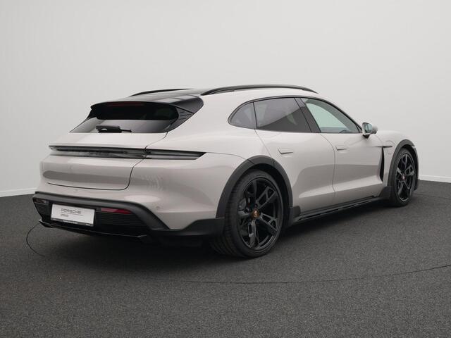 Porsche Taycan Cross Turismo 4