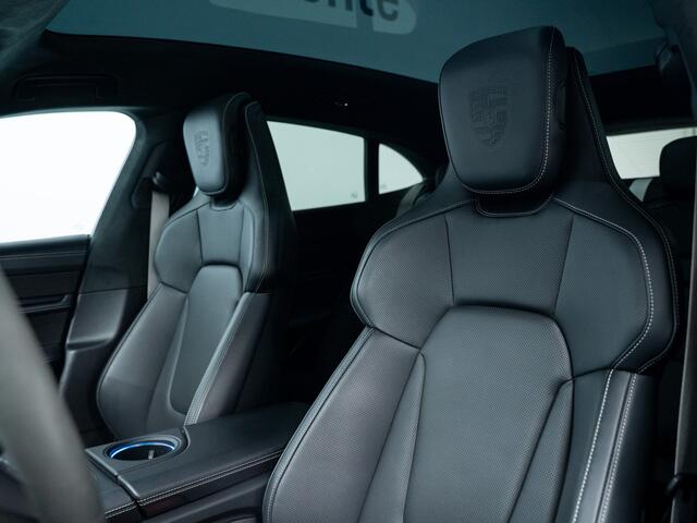 Porsche Taycan Turbo S Sport Turismo