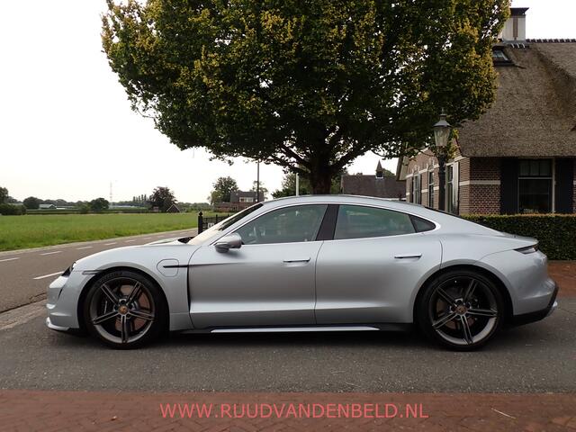 Porsche Taycan Turbo 626pk SPORT-CHRONO/ACC/BURMESTER/360-CAMERA