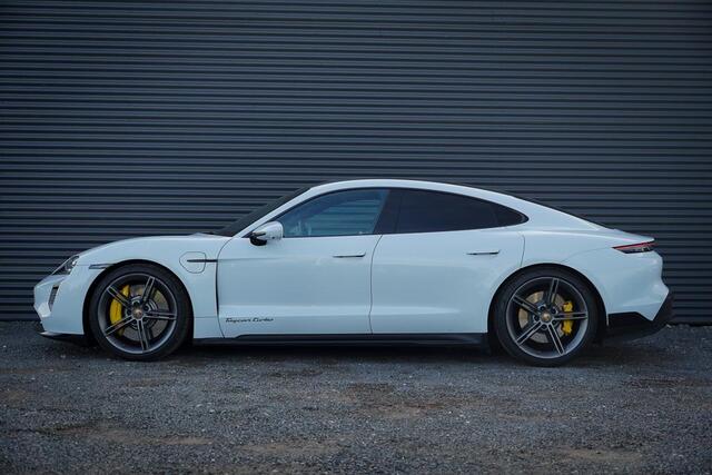 Porsche Taycan Turbo 93 kWh / 4Wiel Sturing / Pano / Passenger Display / Coated Brakes / Incl BTW