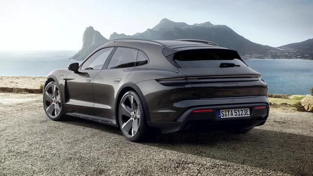 Porsche Taycan 4S Cross Turismo