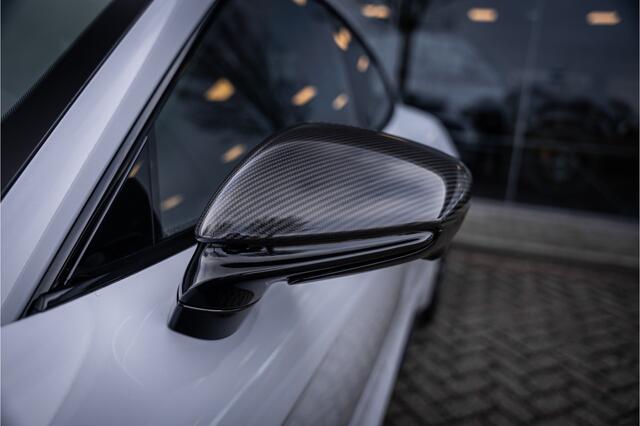 Porsche Taycan GTS 93 kWh ** PCCB ** PDLS+ ** HUD ** Panodak ** Sport Design Carbon ** 4WS NP 190K ** Rijbereik tot 504km (WLTP)