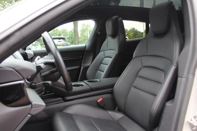Porsche Taycan Sport Turismo 93 kWh / SOH 95% / 360Camera / Performance+ ACCU / Panoramadak / Sportchrono / Luchtvering / Matrix LED / Luxe Leder / 21'' / Bose / Stoel+Stuurverwarming / Warmtepomp / Dodehoek / DAB / ACC 39.111