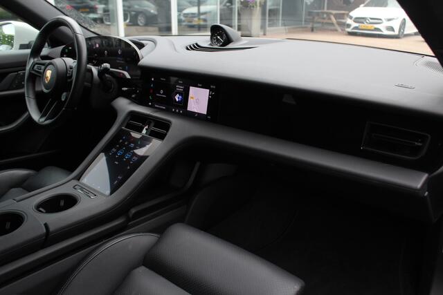 Porsche Taycan Sport Turismo 93 kWh / SOH 95% / 360Camera / Performance+ ACCU / Panoramadak / Sportchrono / Luchtvering / Matrix LED / Luxe Leder / 21'' / Bose / Stoel+Stuurverwarming / Warmtepomp / Dodehoek / DAB / ACC 39.111