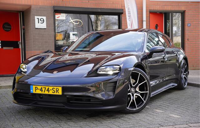 Porsche Taycan Sport Turismo 79 kWh / Pano / Leer Dash / Inno Drive / Alcantara / Bose / Porsche Ond / Chrono / Achteras besturing /