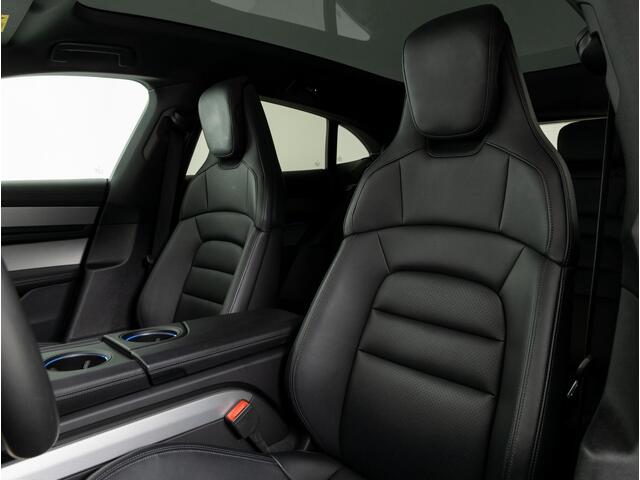 Porsche Taycan 4S Cross Turismo