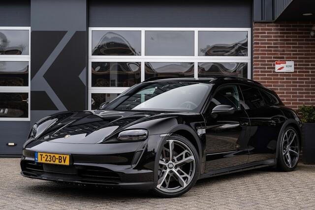 Porsche Taycan 4 93 kWh | Panorama | Luchtvering | Bose | Camera | Sport Chrono | 21' inch | BTW |