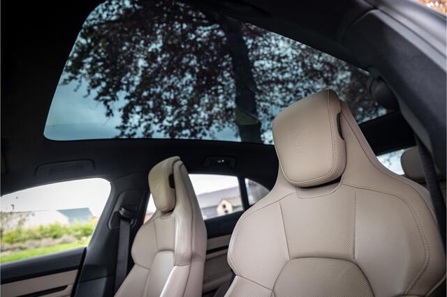 Porsche Taycan Cross Turismo 4 93 kWh Panorama 18-Wegs Stoelventilatie Passenger Display