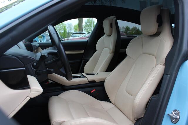 Porsche Taycan 4S Performance 84 kWh / Porsche Approved 04-2027 / SoH 92,3% / Panoramadak / 360Camera / Passenger Display / Luchtvering / Bose / 20'' / Adaptieve Stoelen / Sportchrono / Stoelventilatie+verwarming 4x / Dodehoek /