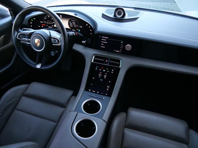 Porsche Taycan Cross Turismo 4S 93 kWh 490 Pk Automaat Navi / DAB / Leer / Camera's / Apple Carplay / Stoelverwarming / Chrono pakket / Pano-dak