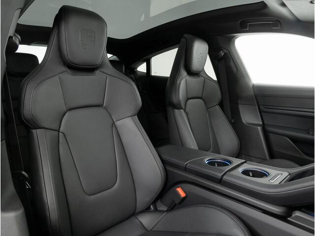 Porsche Taycan Black Edition