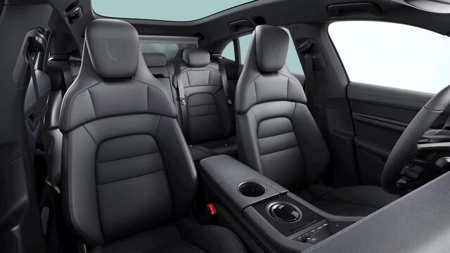 Porsche Taycan 4 Cross Turismo