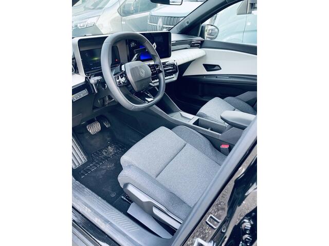 Renault 4 E-Tech Evolution Comfort Range Van