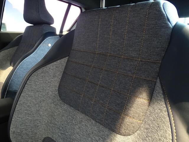 Renault 4 comfort range techno 52 kWh NU 5 JAAR GARANTIE! / PACK WINTER PREMIUM / HARMAN KARDON AUDIO / ZWARTE MOTORKAP