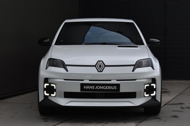 Renault 5 urban range Night & Day 40 kWh RIJKLAAR