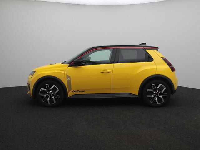 Renault 5 comfort range techno 52 kWh | Demo | Pack Winter | Daklijst in kleur rouge | Easy park assist | Adaptive cruise control | 10" OpenR Link met Google integratie |