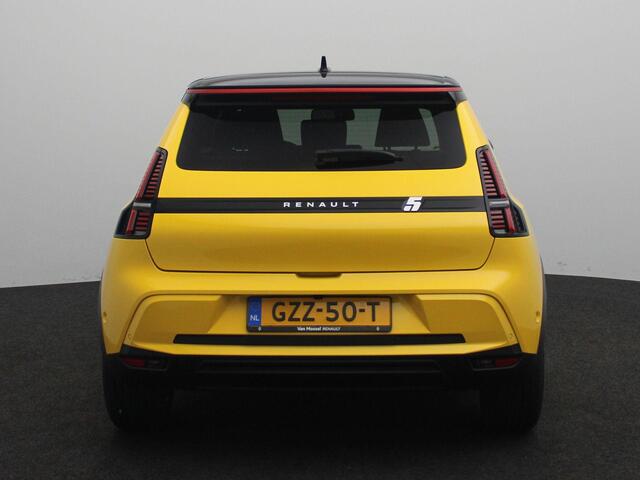 Renault 5 comfort range techno 52 kWh | Demo | Pack Winter | Daklijst in kleur rouge | Easy park assist | Adaptive cruise control | 10" OpenR Link met Google integratie |