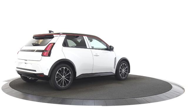 Renault 5 comfort range iconic cinq 52 kWh Harman Kardon premium audio / Nwe auto