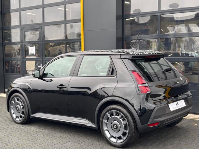 Renault 5 E-TECH 100% ELECTRIC NightenDay 120pk Pack Winter