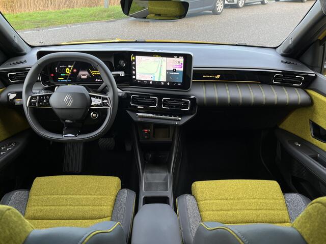 Renault 5 comfort range iconic cinq 52 kWh / 150 PK / Camera / Stoelverw. + Stuurverw. / Apple Carplay - Android Auto / 18'' LMV /