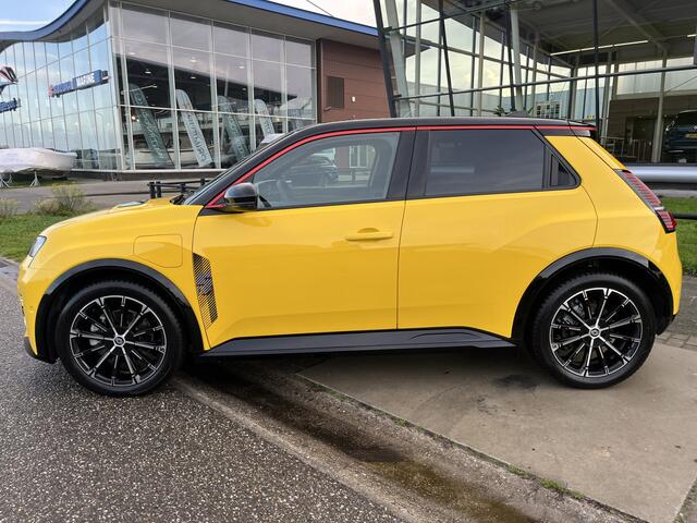 Renault 5 comfort range iconic cinq 52 kWh / 150 PK / Camera / Stoelverw. + Stuurverw. / Apple Carplay - Android Auto / 18'' LMV /