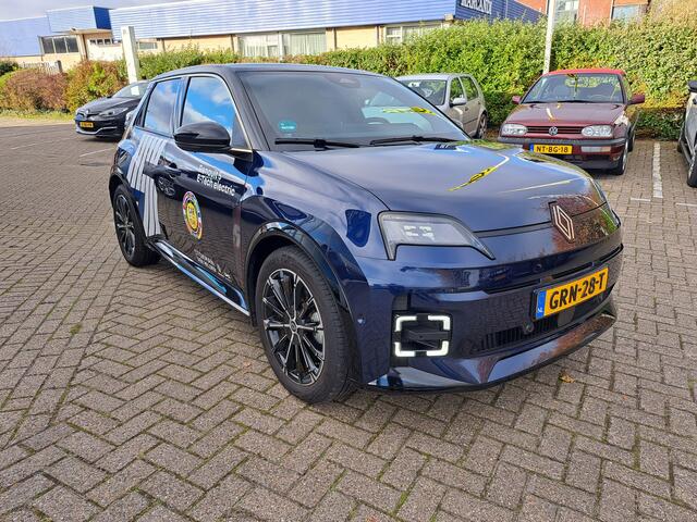 Renault 5 comfort range iconic cinq 52 kWh | 18" LM Velgen | Camera | Adaptive cruise | Harman Kardon | DEMONSTRATIE AUTO, VRAAG NAAR BESCHIKBAARHEID