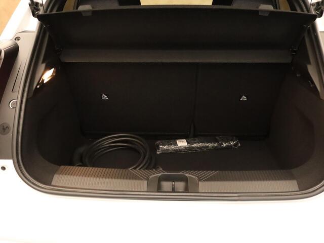 Renault 5 comfort range techno 52 kWh - SOH 99.8%!! - 3 FASE LADEN - PARKEERSENSOREN VOOR EN ACHTER - APPLE CARPLAY/ANDROID AUTO - NAVIGATIE - HARMAN/KARDON GELUIDSINSTALLATIE