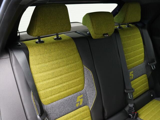 Renault 5 Iconic cinq Urban range | Achteruitrijcamera | Elektrisch verwarmbare voorstoelen | ISOFIX-bevestigingssysteem voor kinderzitjes op passagiersstoel en op de twee buitenste zitplaatsen achter