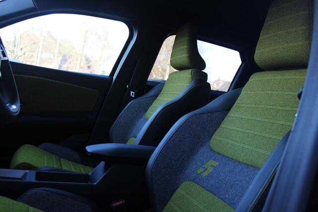 Renault 5 150PK COMFORT RANGE ICONIC CINQ 52 kWh | NAVIGATIE SYSTEEM MET GOOGLE INTERGRATIE | HARMAN KARDON PREMIUM AUDIO | FULL LED KOPLAMPEN MET MICRO-OPTICS EN FRANSE VLAG | 10"R-LINK MULTIMEDIA | 18"GRONO LICHTMETALEN VELGEN | WARM TITANIUM DAKLIJSTEN | ELEKTRI