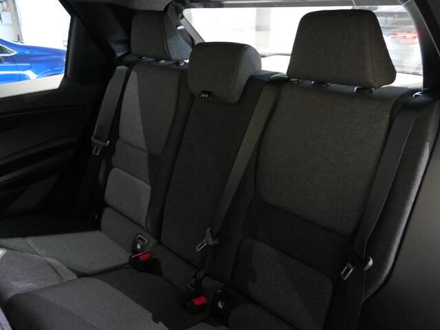 Renault 5 urban range evolution 40 kWh - Demo! - Beschikbaar per 12-03-2026 - All seasons - Verwarme voorstoelen - Sensor achter