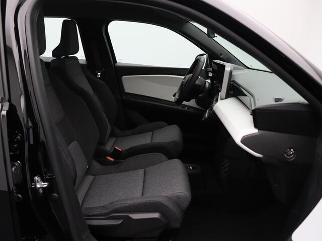 Renault 5 urban range FIVE 40 kWh | Parkeersensoren achter | 10" multimediasysteem incl. Apple carplay |