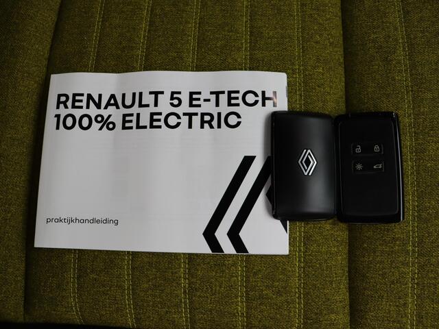 Renault 5 urban range iconic cinq 40 kWh | Active driver assist | Blind spot warning |