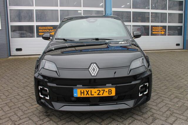 Renault 5 C.R. ICON CIN 52 KWH