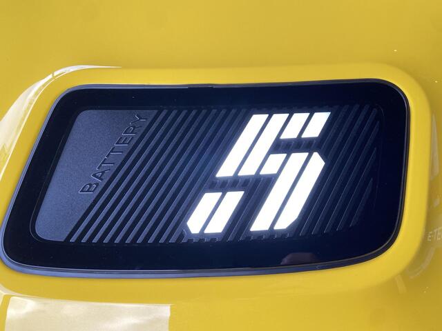 Renault 5 comfort range techno 52 kWh / 410 WLTP / 150PK / DEMO / PACK WINTER / ALL WEATHER BANDEN / 18" INCH CHRONO VELGEN /