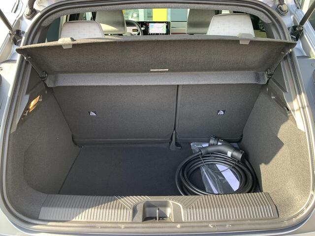 Renault 5 comfort range Roland-Garros 52 kWh | Pack safety & advanced driving assist | Adaptieve cruise control | Dodehoekdetectie