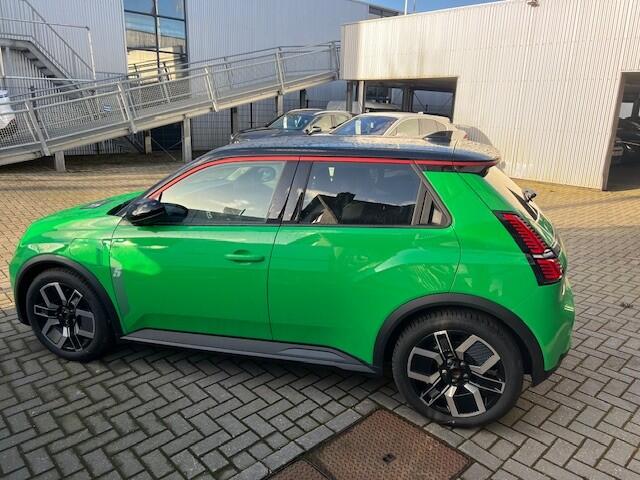 Renault 5 comfort range techno 52 kWh Auto van het jaar | uit voorraad leverbaar | 400 km actieradius