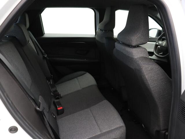 Renault 5 urban range evolution 40 kWh | 17% bijtelling | Stoelverwarming | DC lader | Parkeersensoren achter | Warmtepomp |