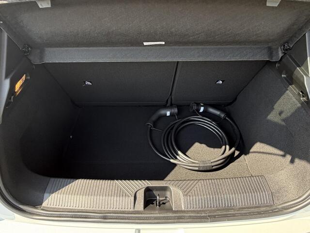 Renault 5 comfort range techno 52 kWh NU 5 JAAR GARANTIE! / PACK WINTER / TWO-TONE METALLIC