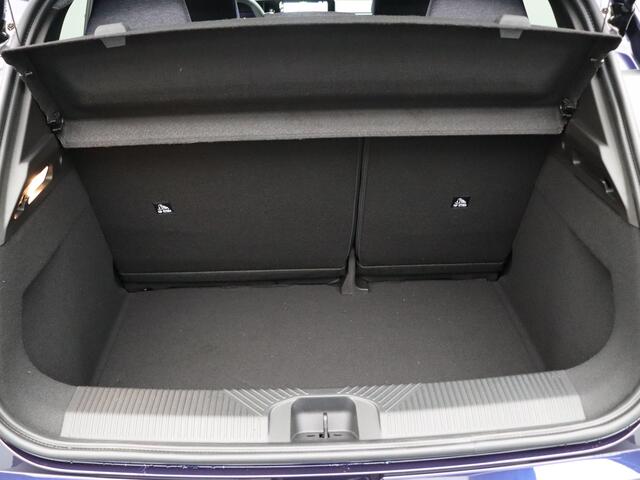 Renault 5 Techno Urban range | Achteruitrijcamera | ISOFIX-bevestigingssysteem voor kinderzitjes op passagiersstoel en op de twee buitenste zitplaatsen achter | LED-dagrijverlichting met specifiek vormgegeven lichtsignatuur