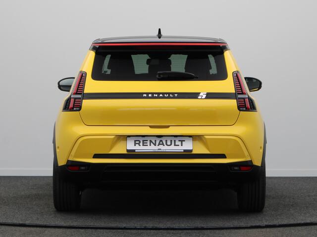 Renault 5 Techno Urban range | Achteruitrijcamera | ISOFIX-bevestigingssysteem voor kinderzitjes op passagiersstoel en op de twee buitenste zitplaatsen achter | LED-dagrijverlichting met specifiek vormgegeven lichtsignatuur