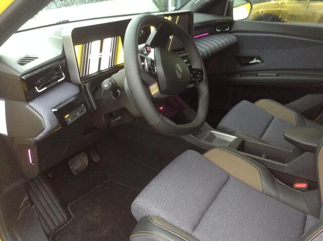 Renault 5 comfort range Techno 150 52 kWh Renault 5 comfort range iconic cinq 52 kWh